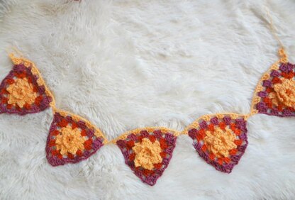 Granny Triangle Bunting