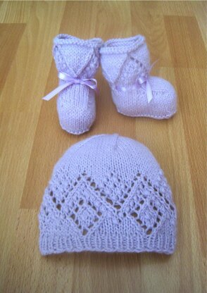 Little Darling Hat & Booties Set