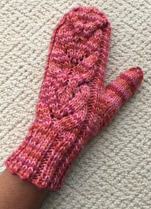 Heartflower Cabled Mittens