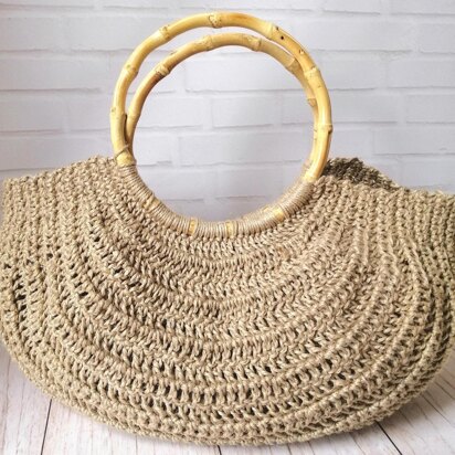Jute tote with bamboo handles