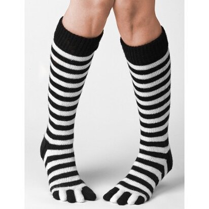 Toe Socks in Patons Kroy Socks