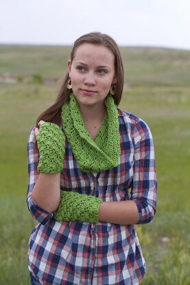 Lastura Cowl & Fingerless Gloves