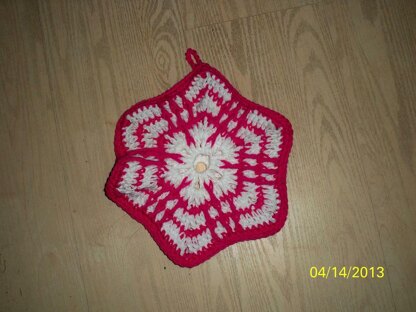 Frilly Star Potholder