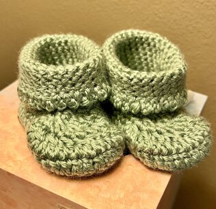 Sleepy bear layette