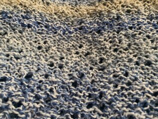 Baby blanket with a twist