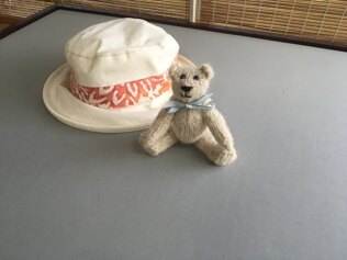 Little Gift Bear