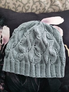 Leafy spring lace hat