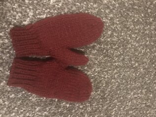 'Emergency' mittens