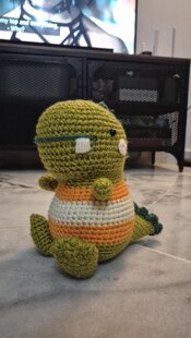 Bernard the Dinasour by Paintbox Yarns