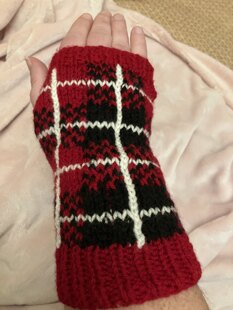 Traitors Tartan / Lumberjack Style Fingerless Gloves / Wrist warmers