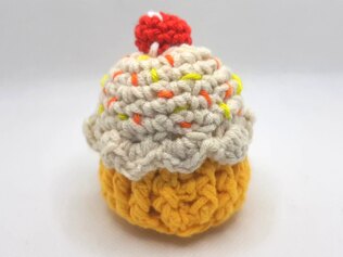 Cute Crochet Cupcakes