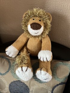 Lester the lion