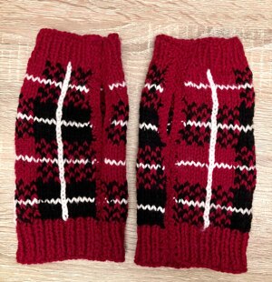 Traitors Tartan / Lumberjack Style Fingerless Gloves / Wrist warmers