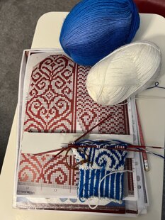TAllULAHS HEART MITTENS.