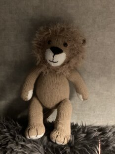 Lion (Knit a Teddy)