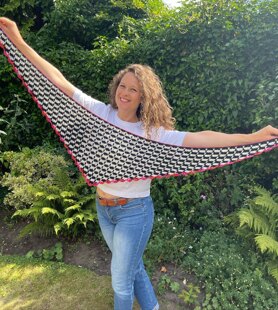 Black - White - Pop Shawl