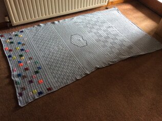 Single bed blanket.