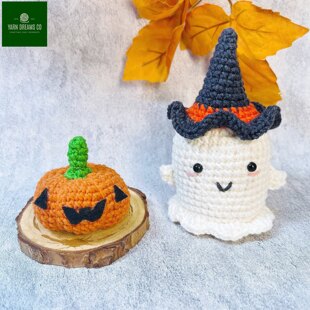 Ghost with hat Halloween Crochet Pattern
