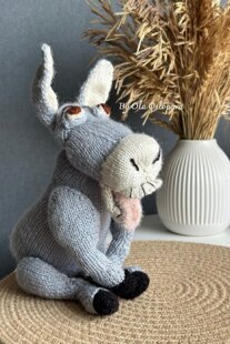 Knitted donkey friend Shrek