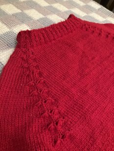 Short sleeve sweater