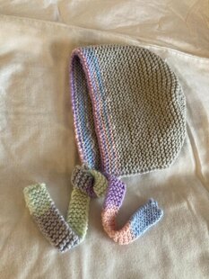 Garter Stitch Baby Set - Bonnet
