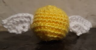 Golden snitch keyring