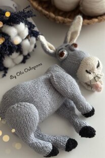 Knitted donkey friend Shrek