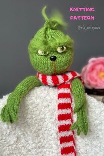 A Christmas Family Grinches. So Lovely