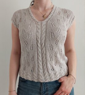 Little Romantic tee