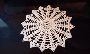 Ivy Leaves Doily
