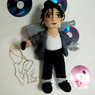Knitting Pattern – "King of Pop"