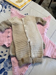Sydney’s sleepy bear layette
