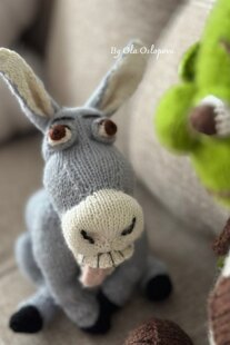 Knitted donkey friend Shrek