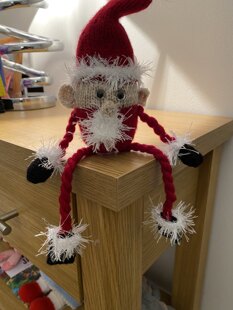 Dangly leg Santa