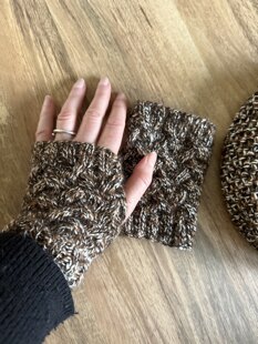 Cowl and fingerless glove set