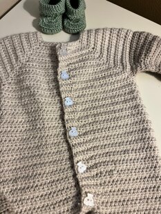 Sydney’s sleepy bear layette