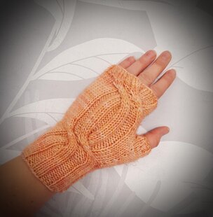Fingerless gloves