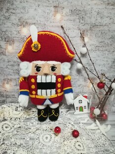 Knitted Nutcracker — A Timeless Character!