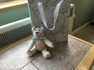 Little Gift Bear