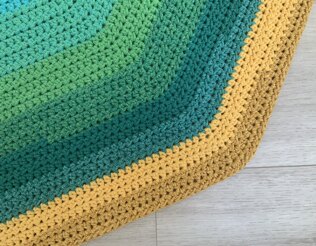 Radial rug