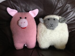 Sheep &amp; Pig Cushions