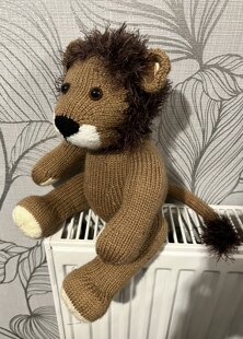 Lion (Knit a Teddy)