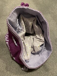 Yin & Yang knitted bag
