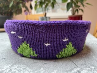 Christmas Celebrations/Quality Street/Roses tub cover