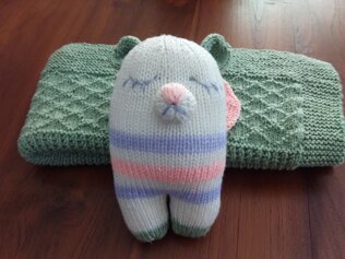 "Sleeping Angel"  Knot forgotten Knit Bear