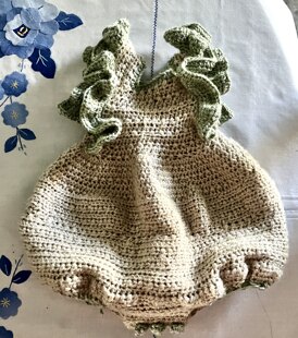 Sleepy bear layette