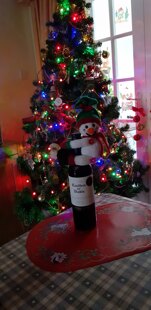 Snowman Bottle top Hugger