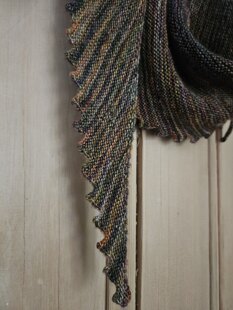 Hitchhiker Shawlette