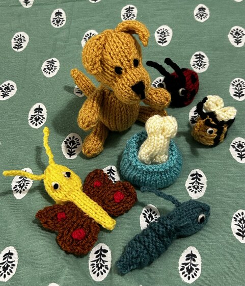 Garden creature finger puppets and puppy dog bowl and bone