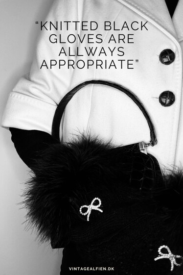 Black gloves - Margrethe